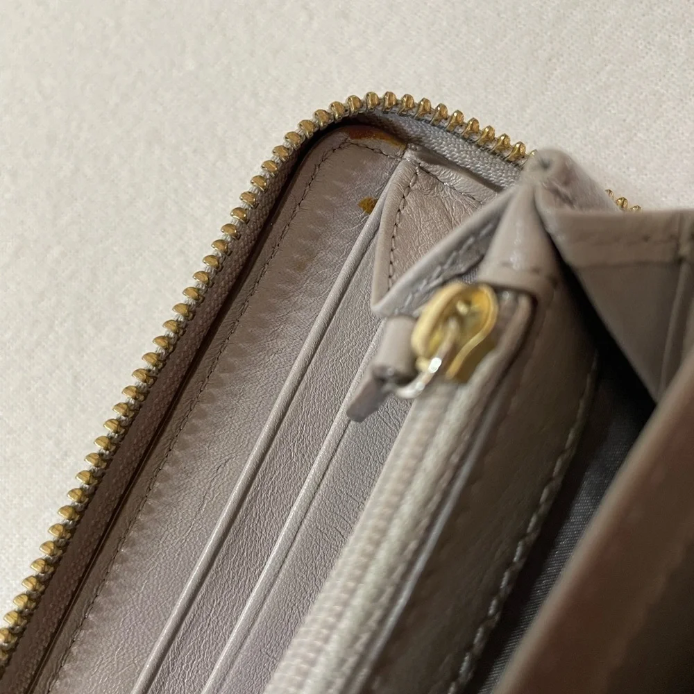 Vintage Coach Madison Gray Gathered Twist Leather Wallet Accordion Zip Around